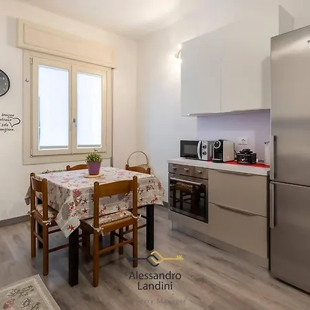 Casa Laura Comodissima Al Centro E Spiagge Apartment *